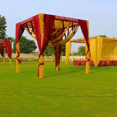 Wedlock Farms - Events Venue Villa Gurgaon Buitenkant foto
